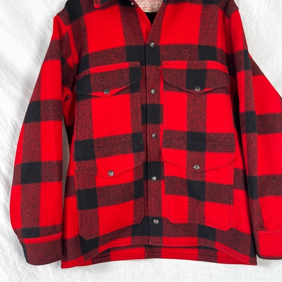 Filson Vintage Mackinaw Wool Cruiser Jacket Mens M L Buffalo Check Red Black - Picture 3 of 16